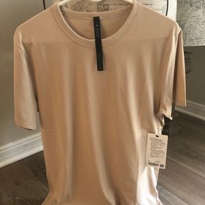 New M Lululemon Fundamental T-Shirt